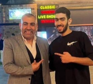 الفنان محسن منصور ونجله