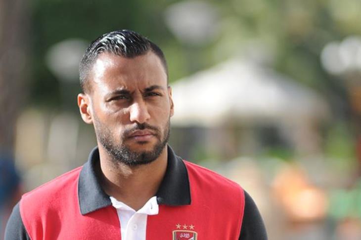 حسام عاشور لاعب الأهلي السابق