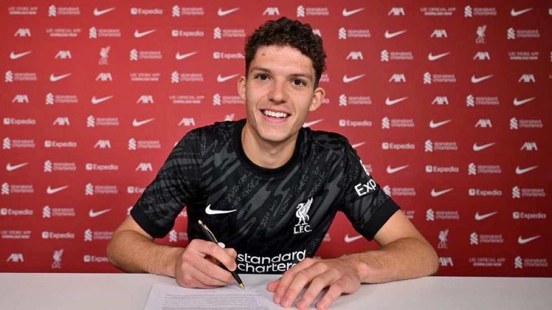 ليفربول يتعاقد مع أرمين بيكسي