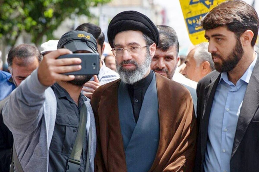 مجتبى خامنئي نجل المرشد الإيراني
