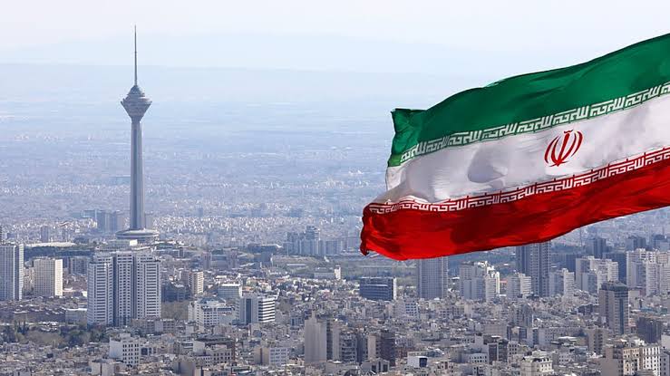إيران