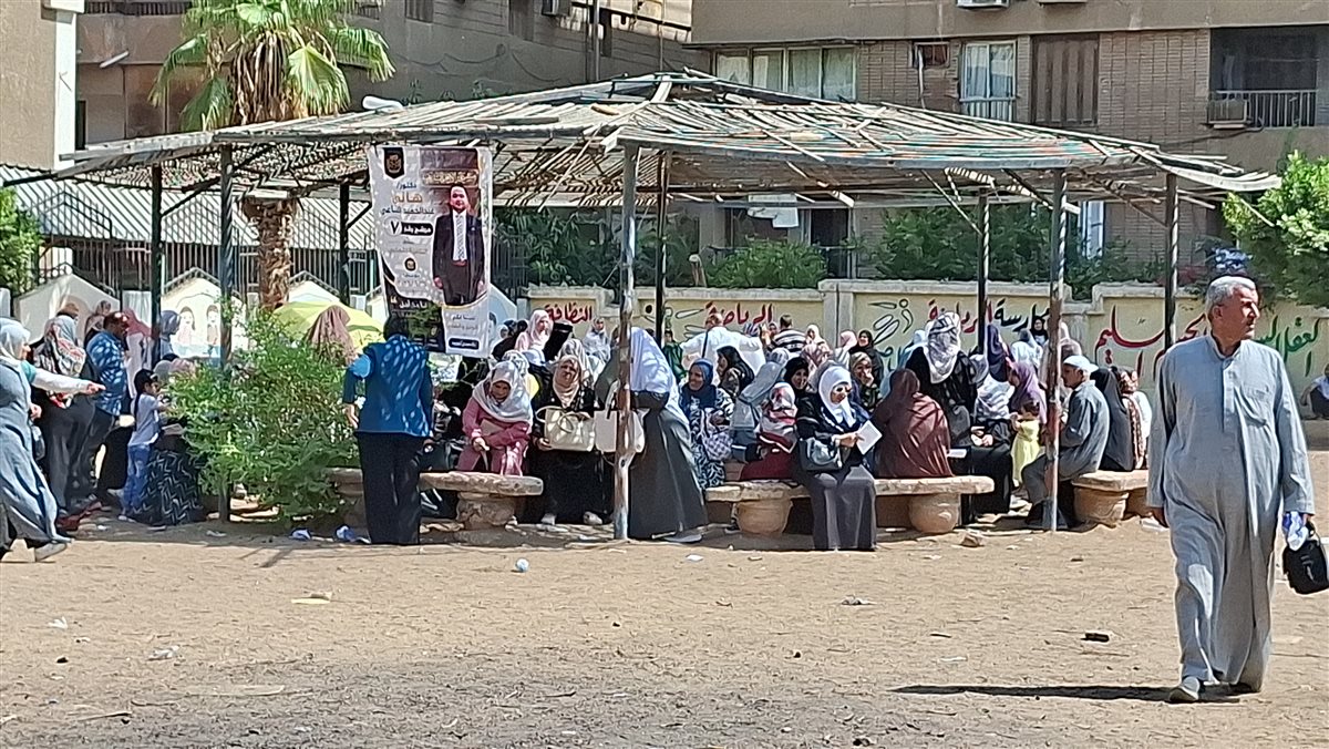 جانب من التصويت بالانتخابات