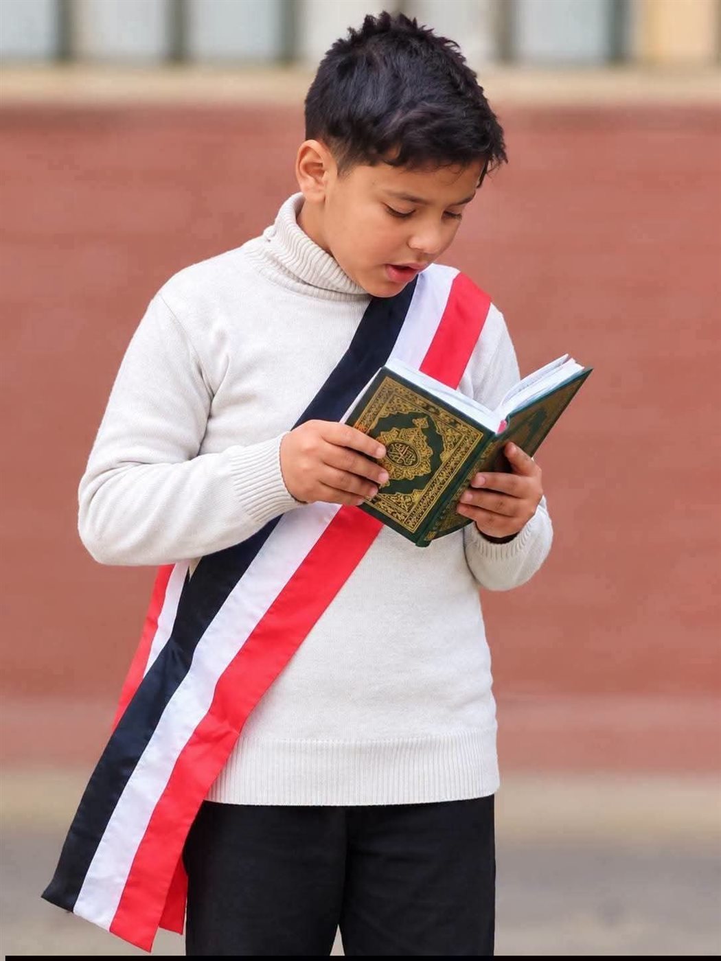 الطالب آدم
