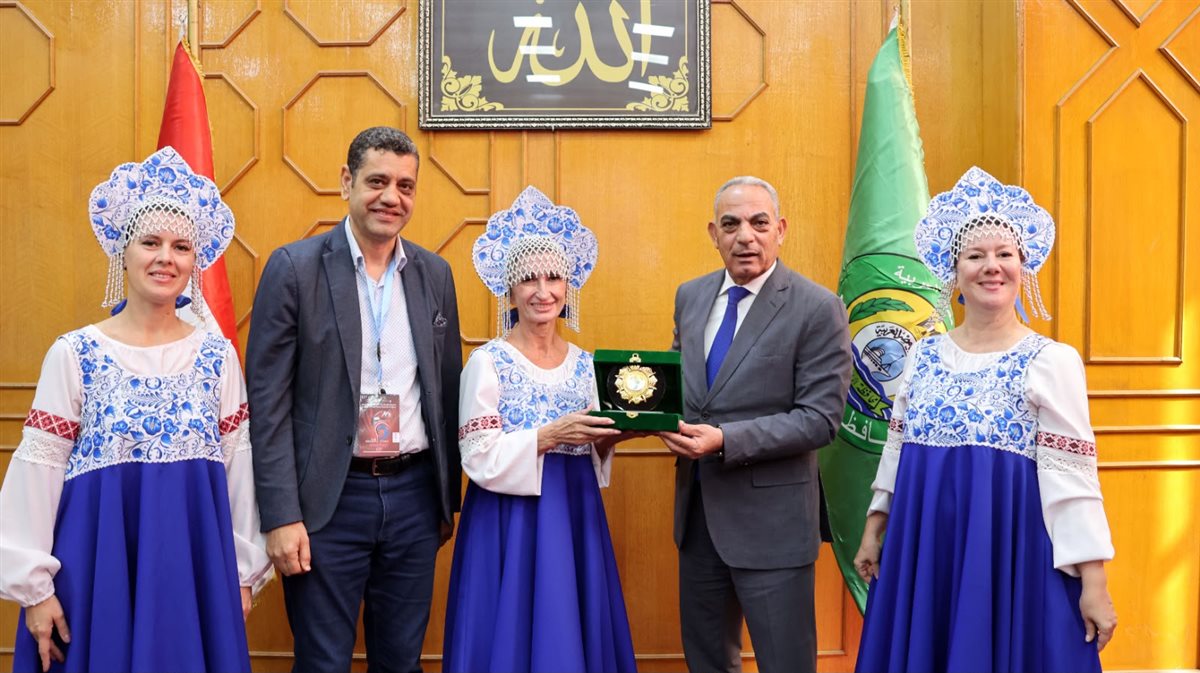 اللقاء