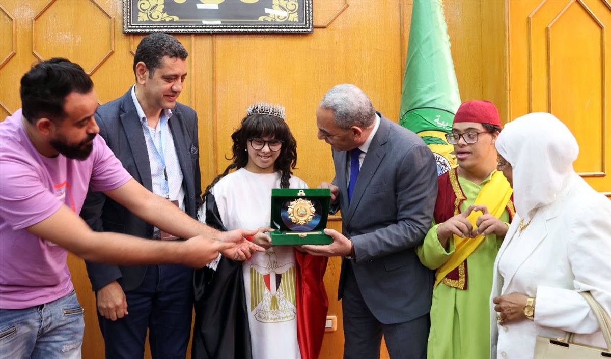 اللقاء