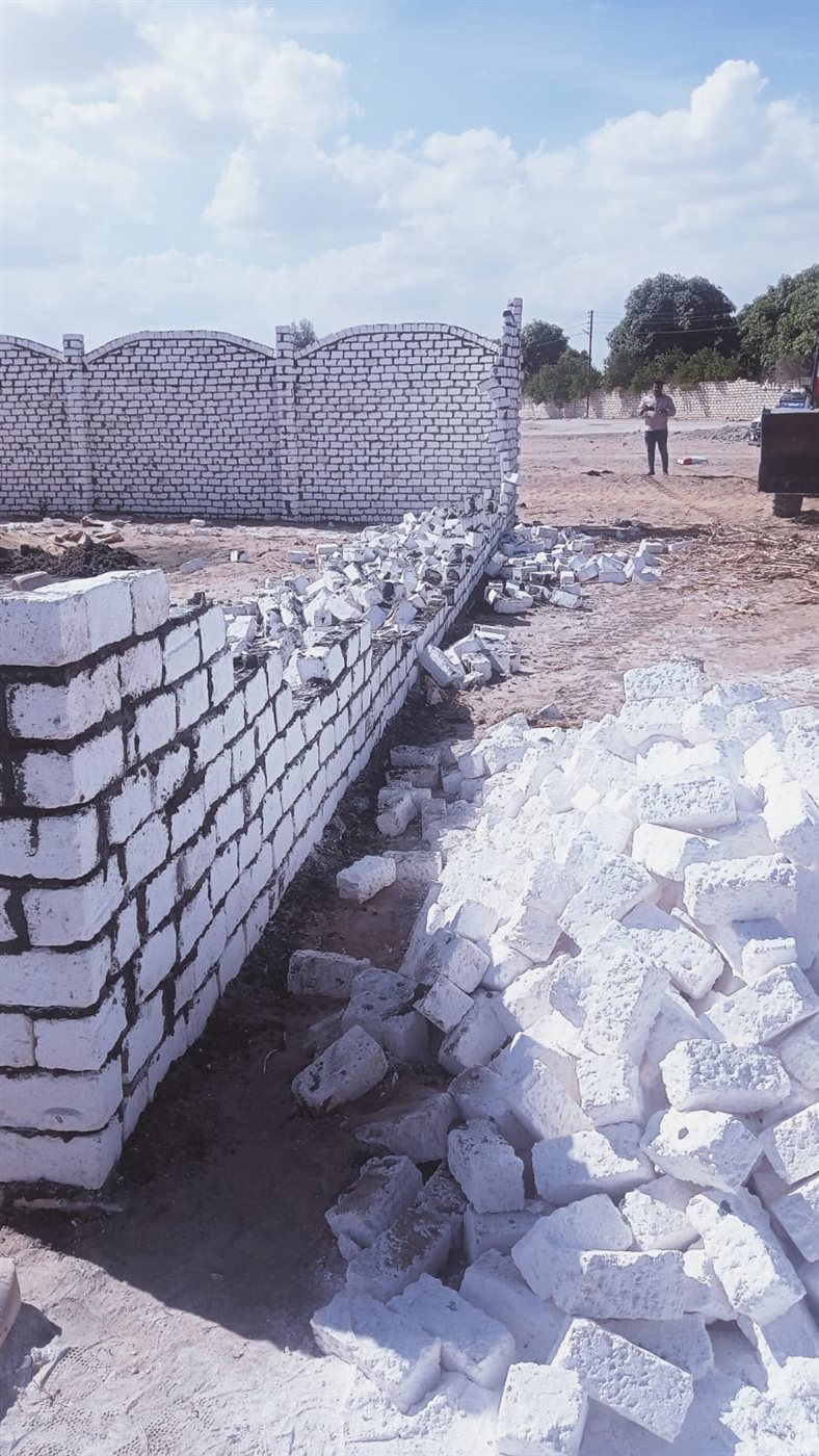 جانب من أعمال الازالة بقرية الفردان