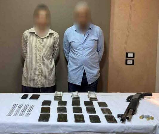 المتهمين والمضبوطات