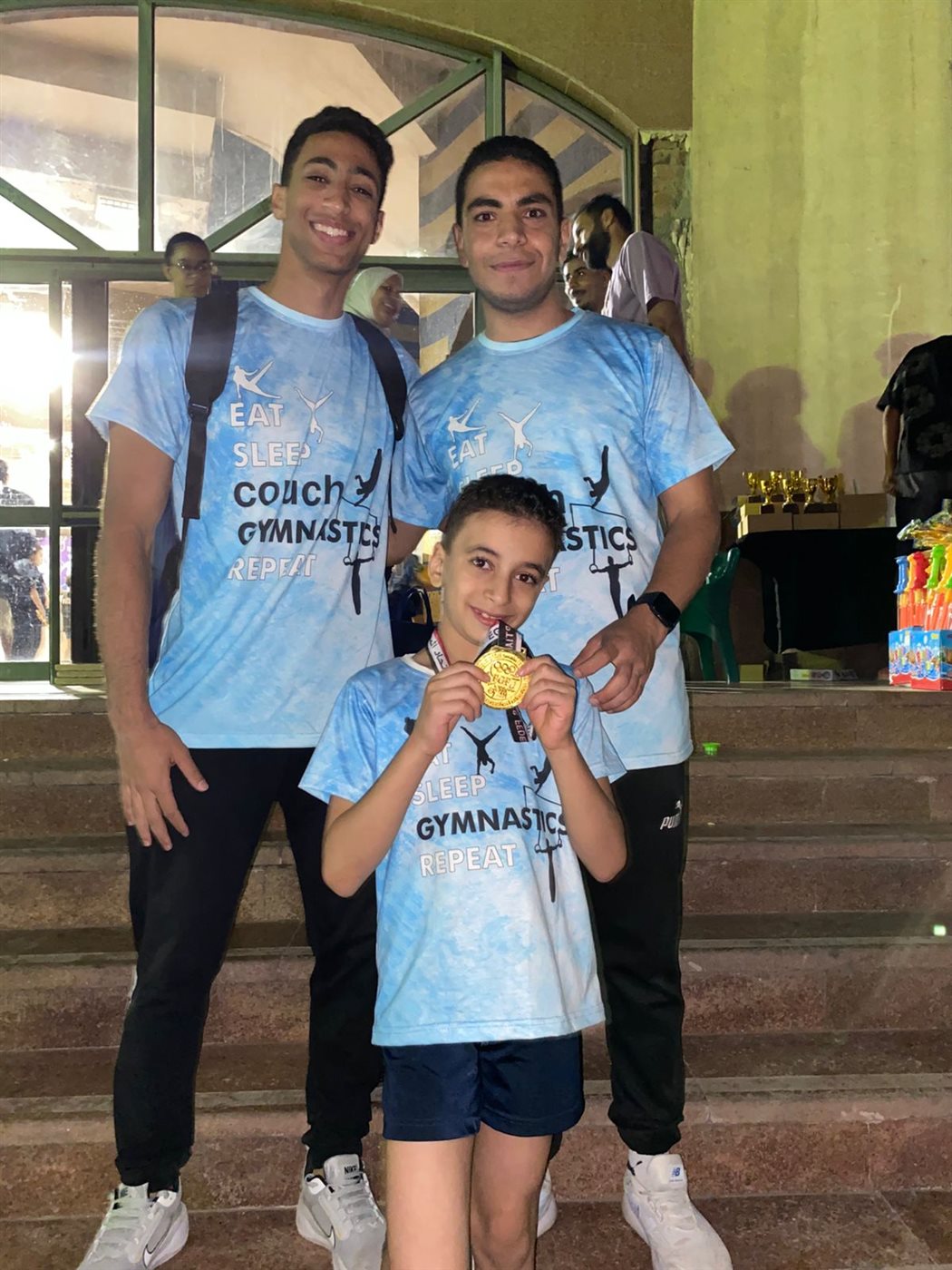 يامن مع مدربيه