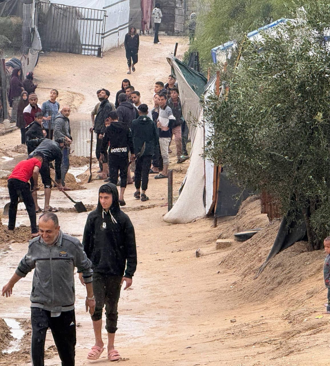 أمطار الشتاء تغرق غزة