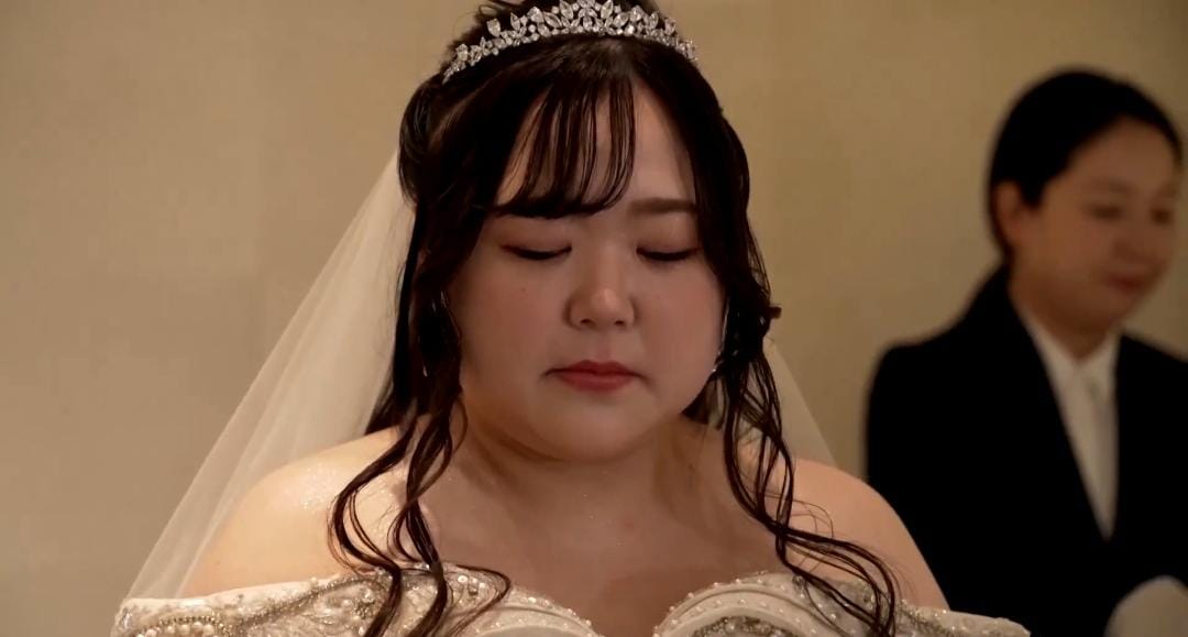 عروس يابانية تتزوج عريس بالذكاء الاصطناعي