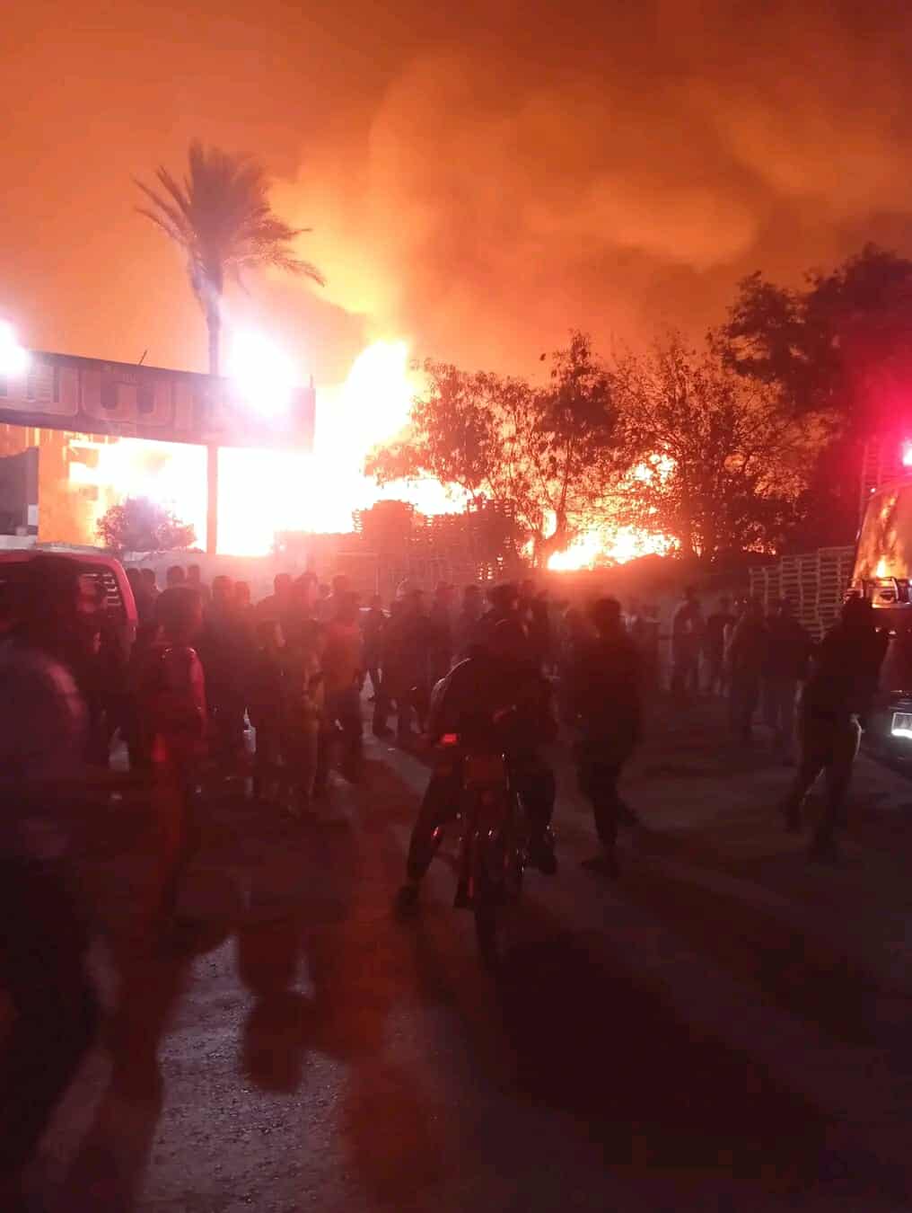 حريق مخازن خشب بالمرج&nbsp;