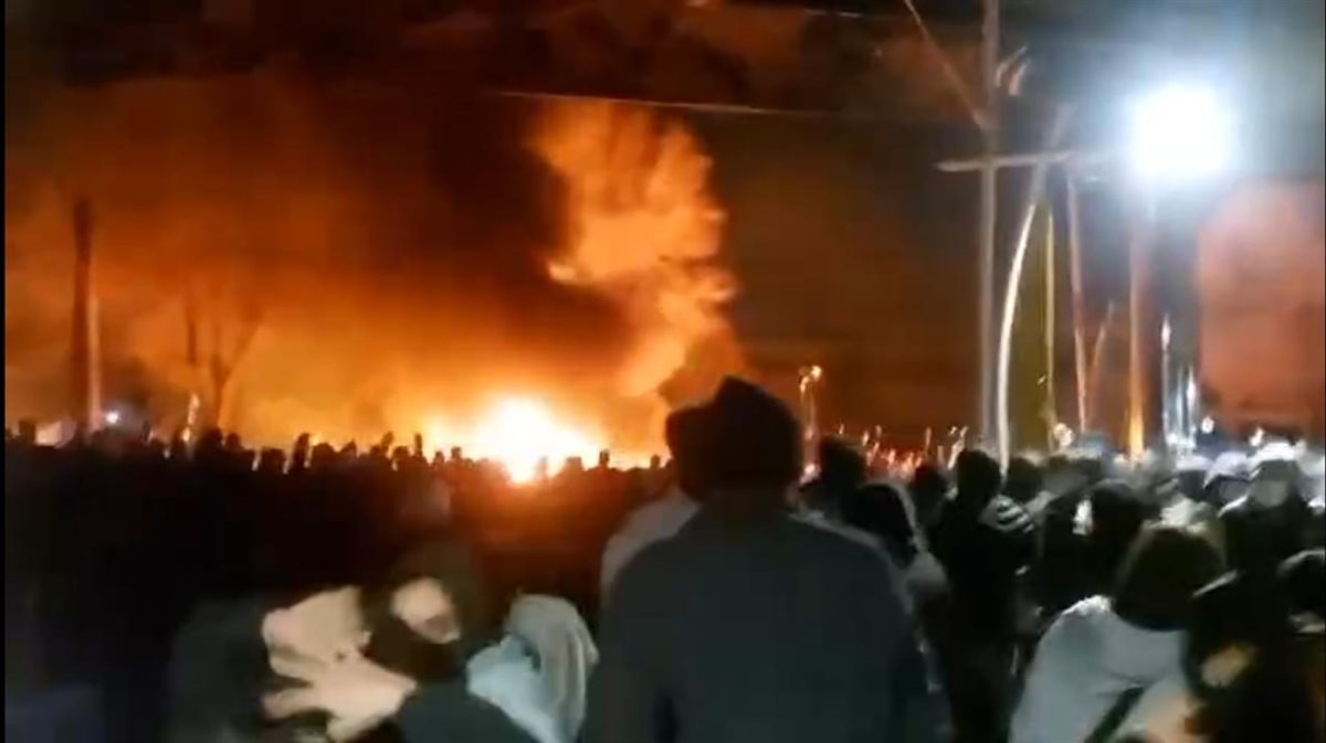 احتجاجات إيران تخرج عن السيطرة