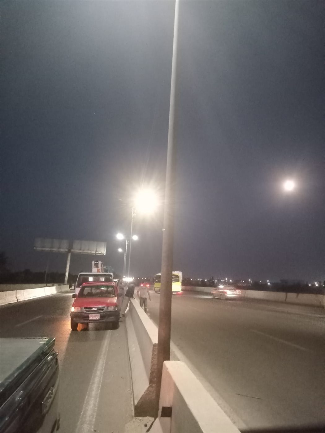 إنارة طريق نفق تحيا مصر بالإسماعيلية&nbsp;