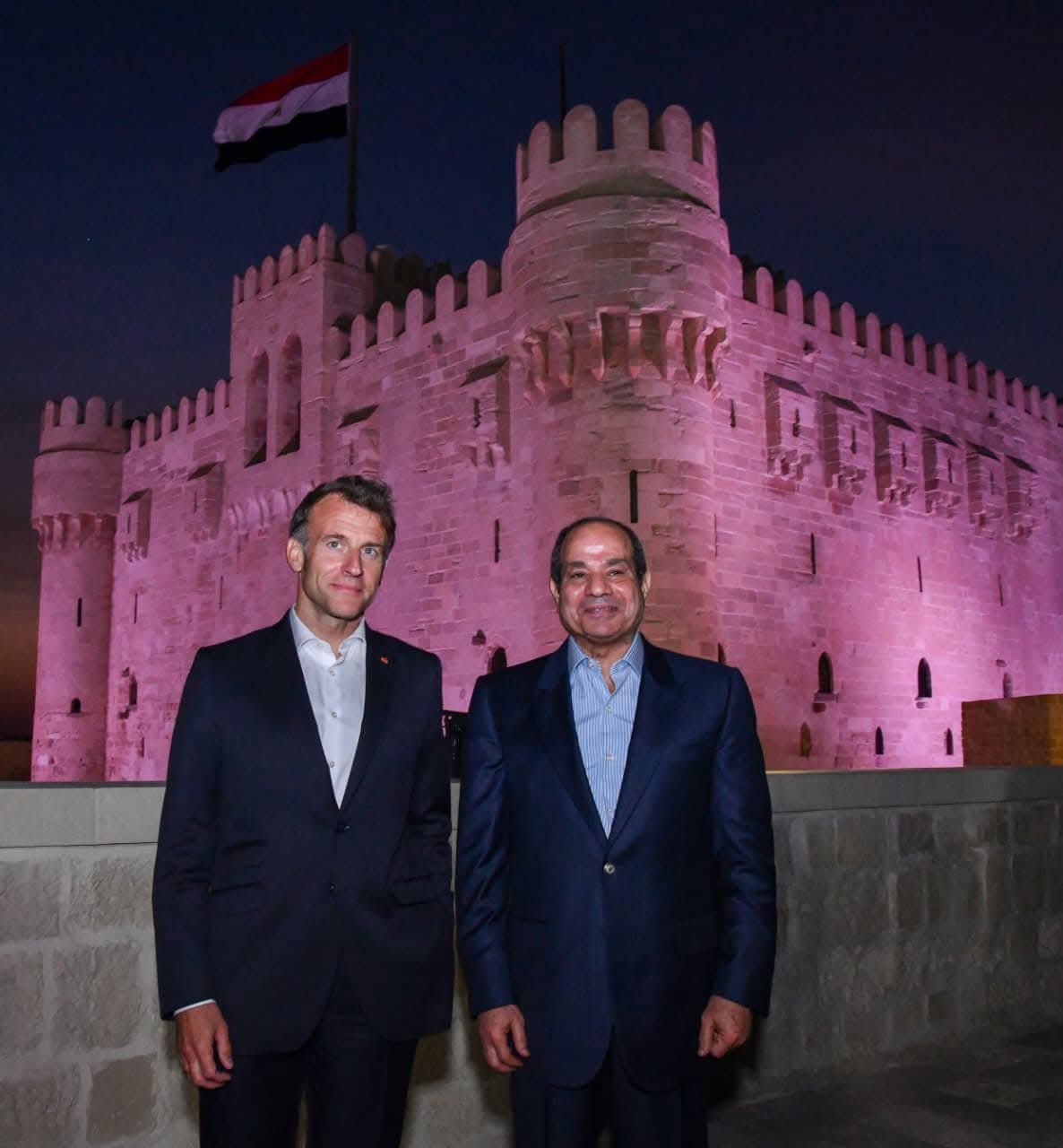 الرئيس السيسي ونظيره الفرنسي أثناء زيارته لمصر