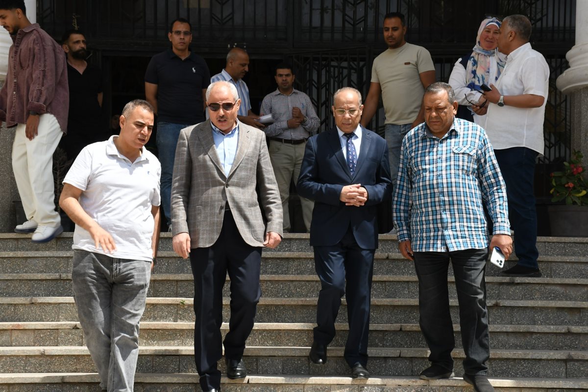 جولة رئيس الجامعة باللجان