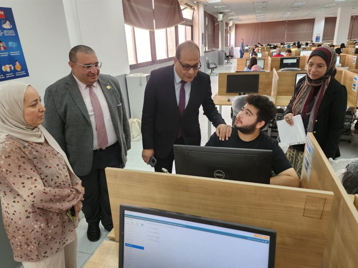 جانب من الامتحانات&nbsp;