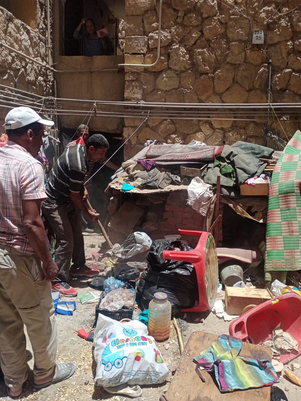 إزالة الإشغالات والتعديات المخالفة بحي ثالث بالإسماعيلية