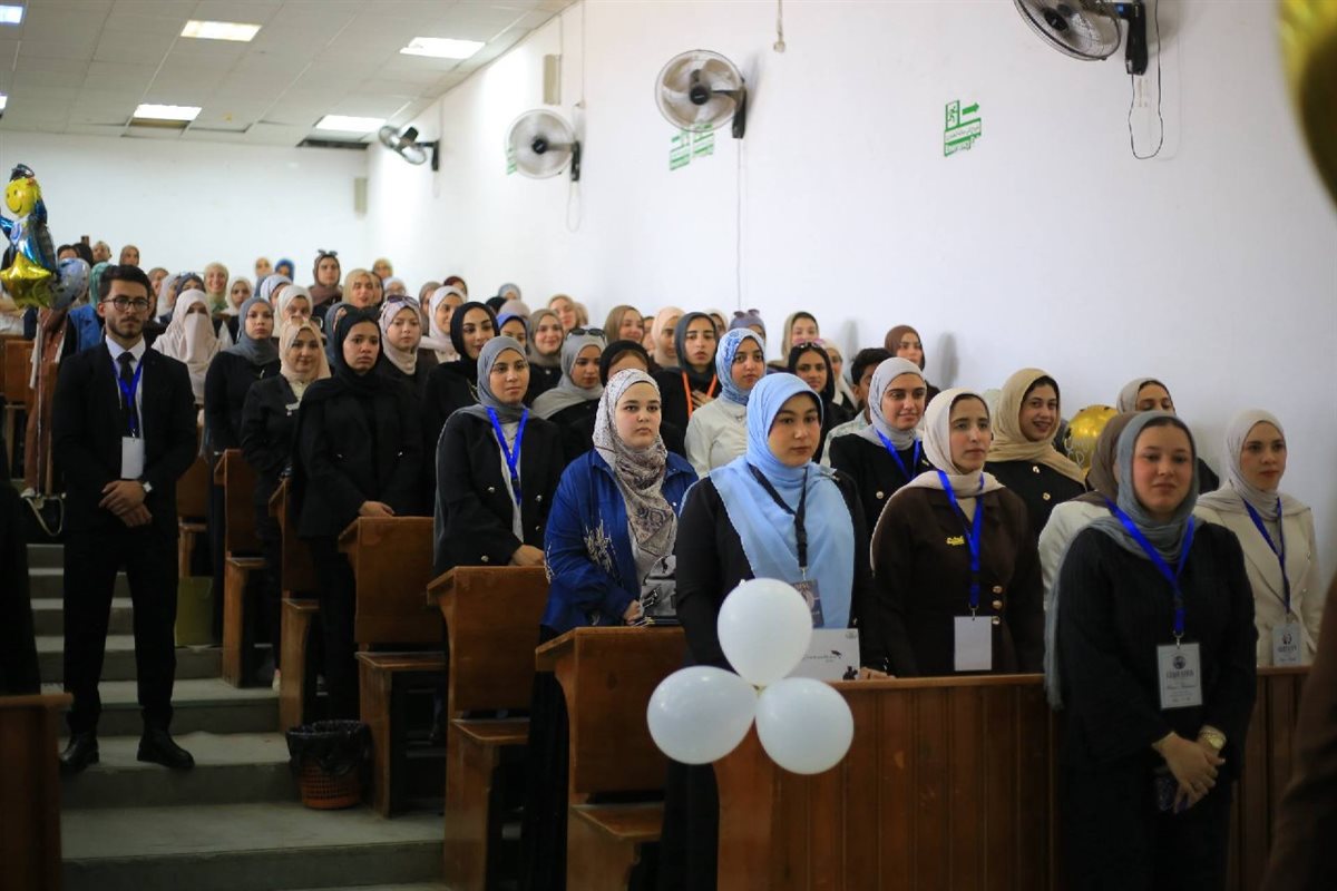 مناقشة مشروعات الطلاب
