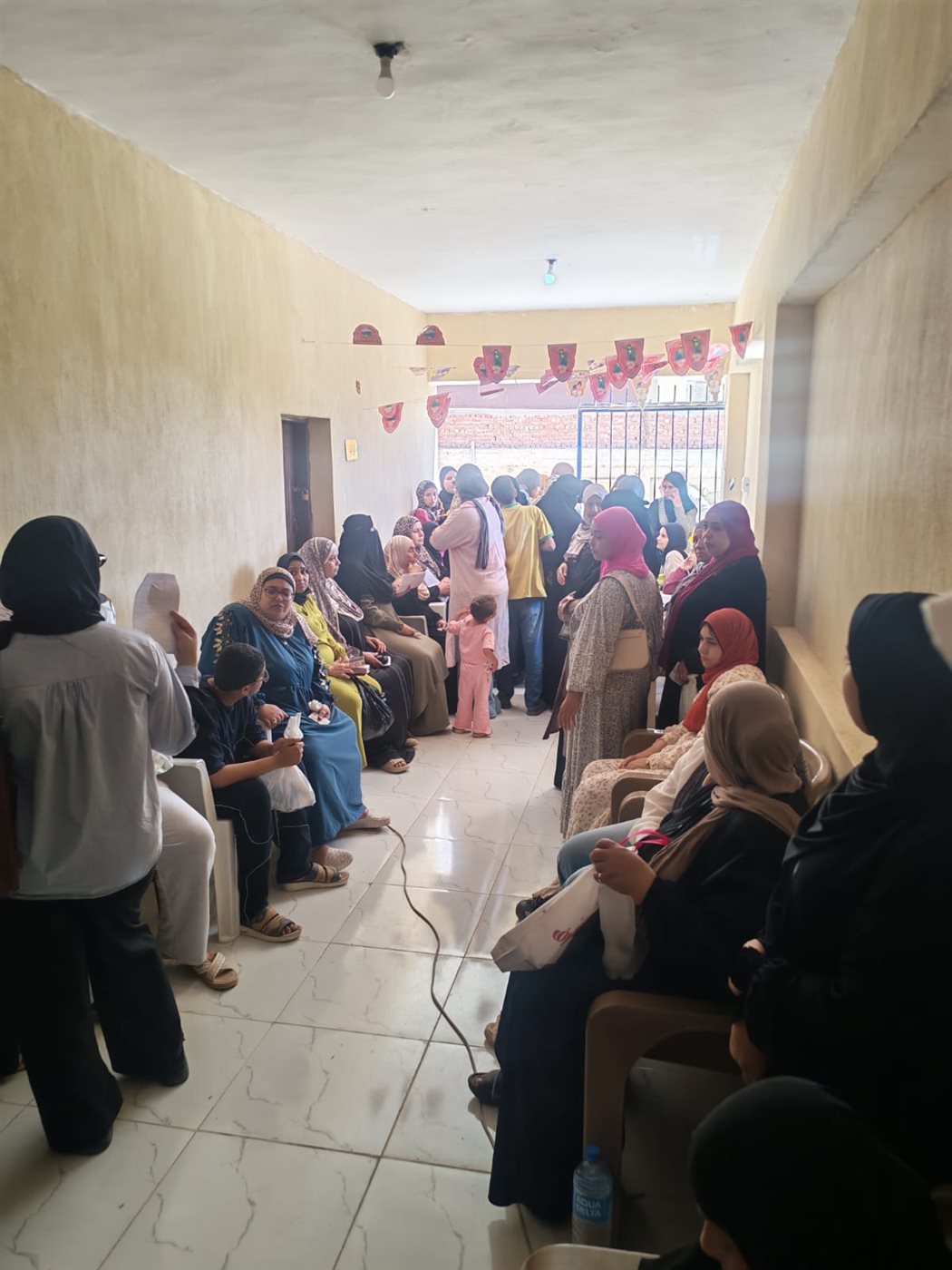 إقبال السيدات على التسجيل&nbsp;