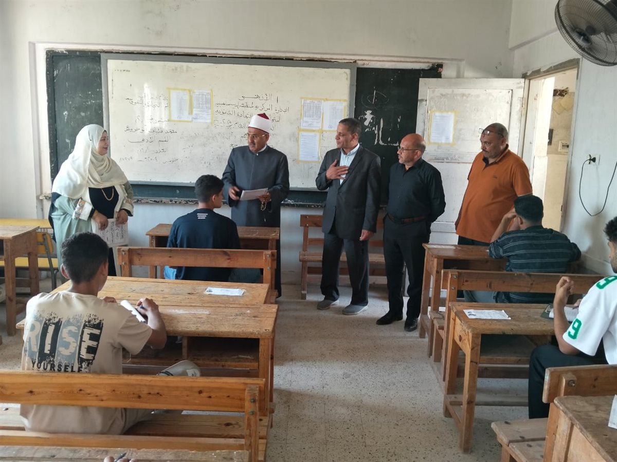 جولة رئيس منطقة الإسماعيلية الأزهرية وموفد قطاع المعاهد