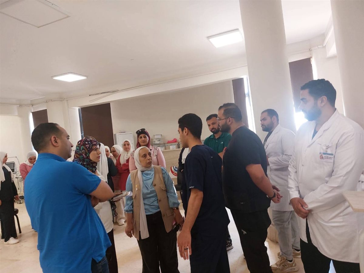 جولة وكيل وزارة الصحة في المستشفى