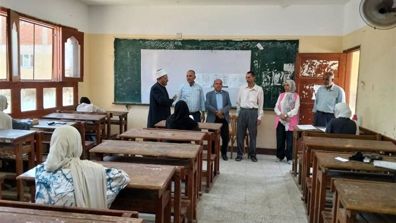 جولة موفد قطاع المعاهد ورئيس منطقة الإسماعيلية الأزهرية