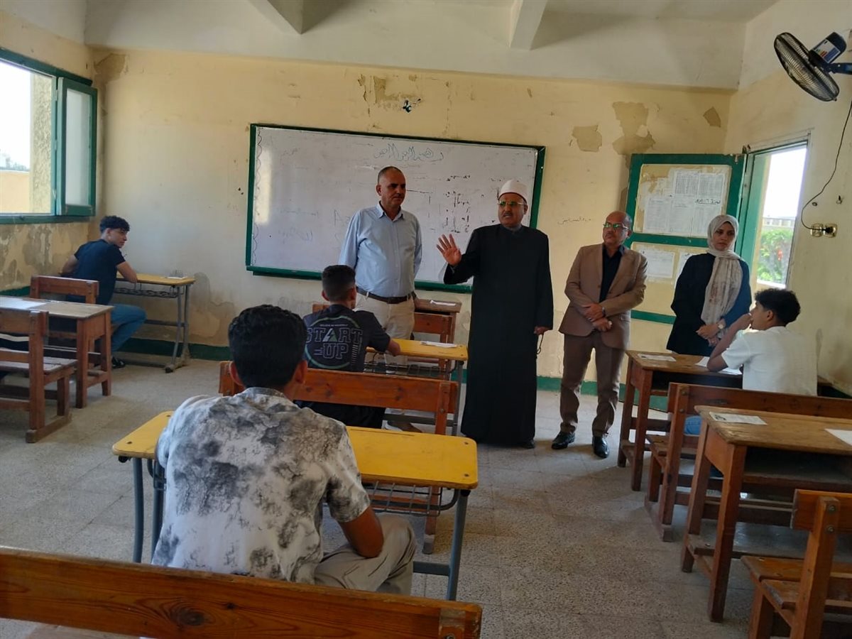 جولة موفد قطاع المعاهد ورئيس منطقة الإسماعيلية الأزهرية
