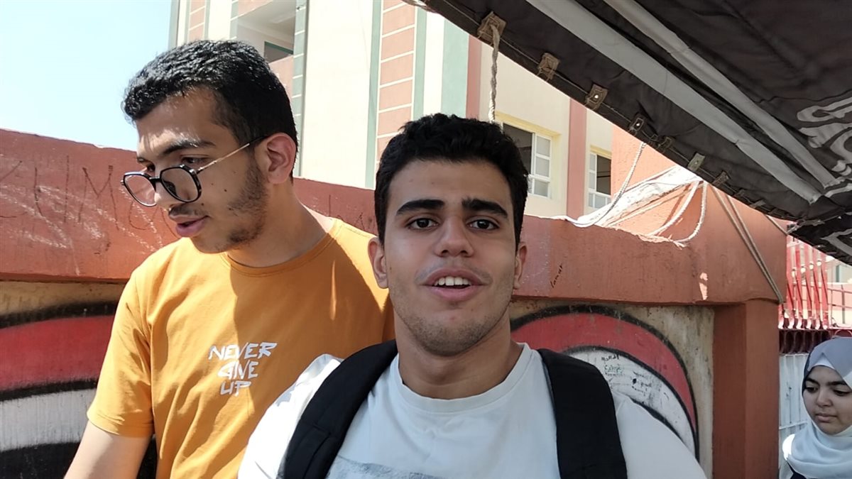 خروج الطلاب من اللجان