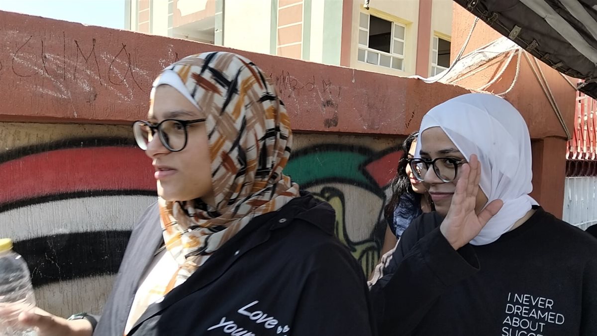 خروج الطلاب من اللجان