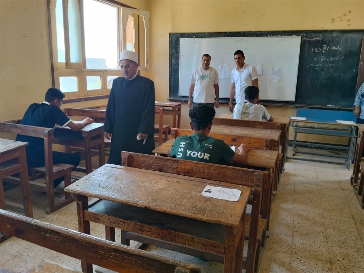 جولة رئيس منطقة الإسماعيلية الأزهرية بشرق القناة