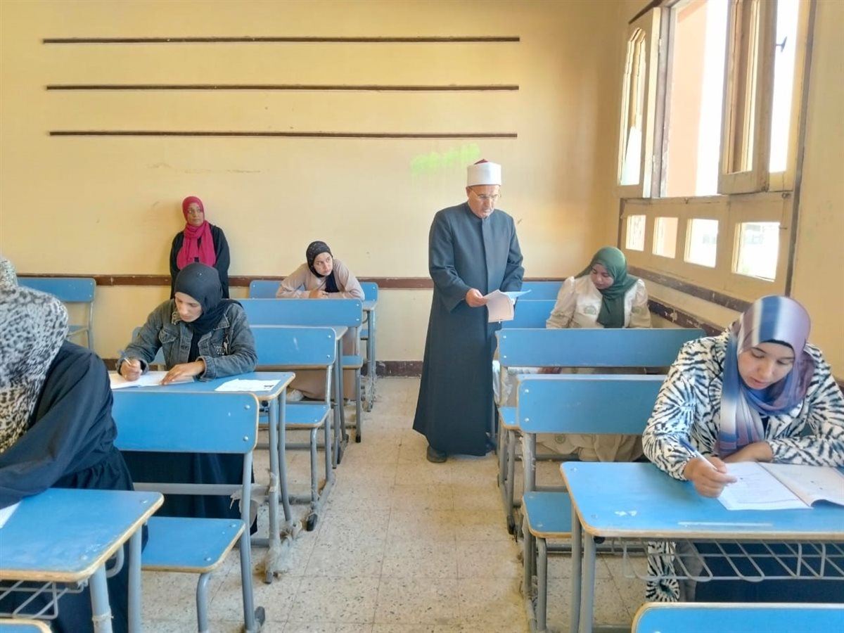 جولة رئيس منطقة الإسماعيلية الأزهرية بشرق القناة
