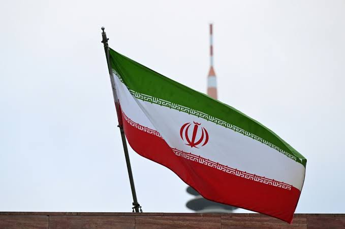 إيران