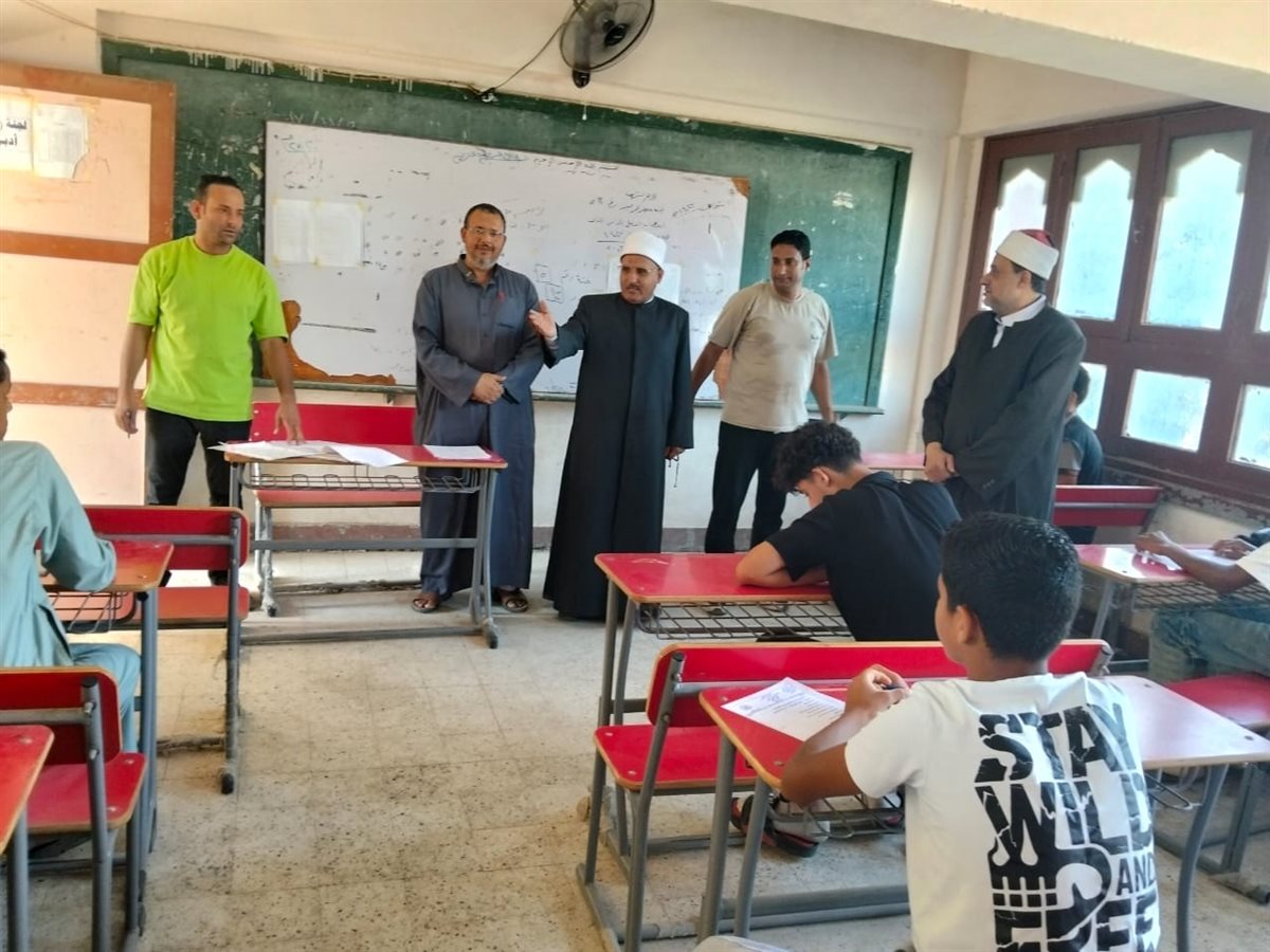 الدكتور مؤمن الهواري رئيس الإدارة المركزية بالإسماعيلية