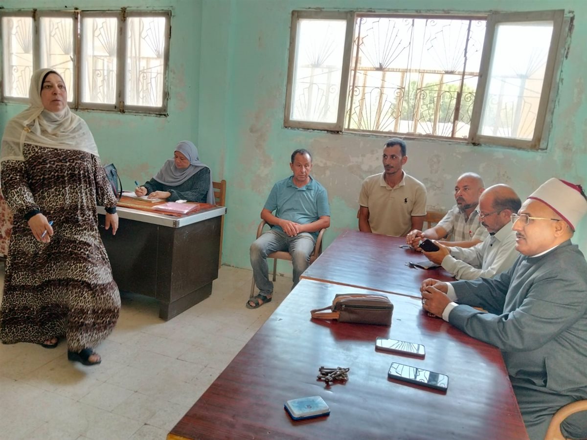 جولة رئيس منطقة الإسماعيلية بمعهد المنشية