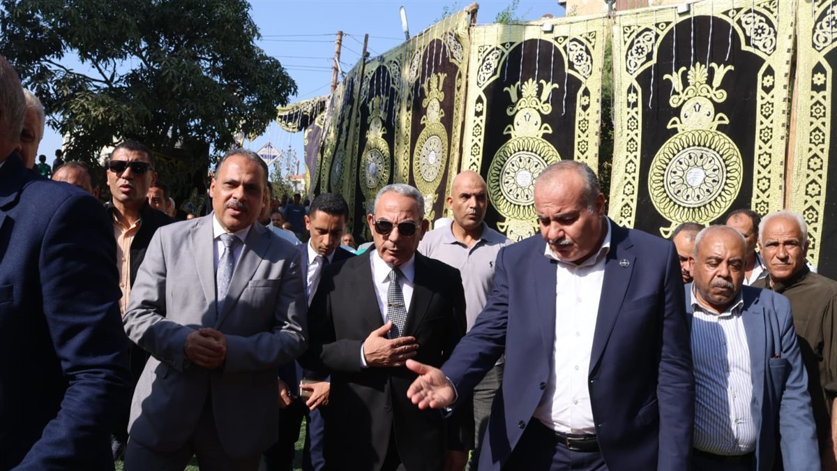 محافظا الإسماعيلية والشرقية يقدمان واجب العزاء في ضحايا حادث طريق الدواويس