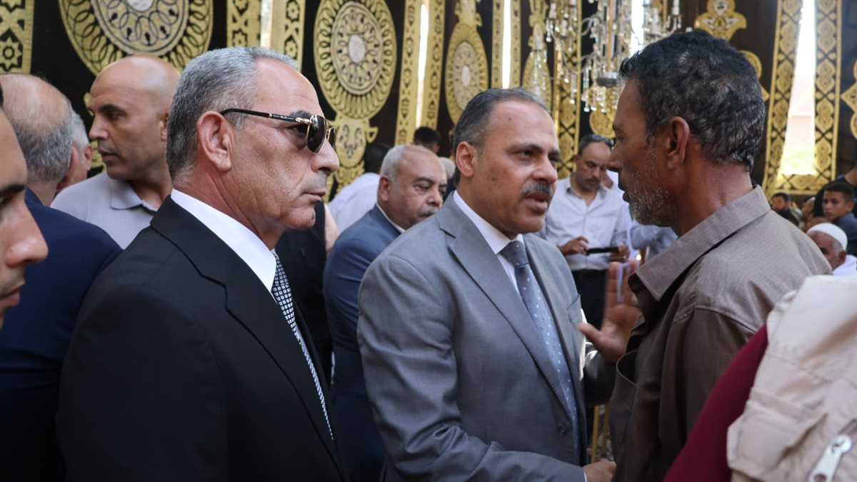 محافظا الإسماعيلية والشرقية يقدمان واجب العزاء في ضحايا حادث طريق الدواويس