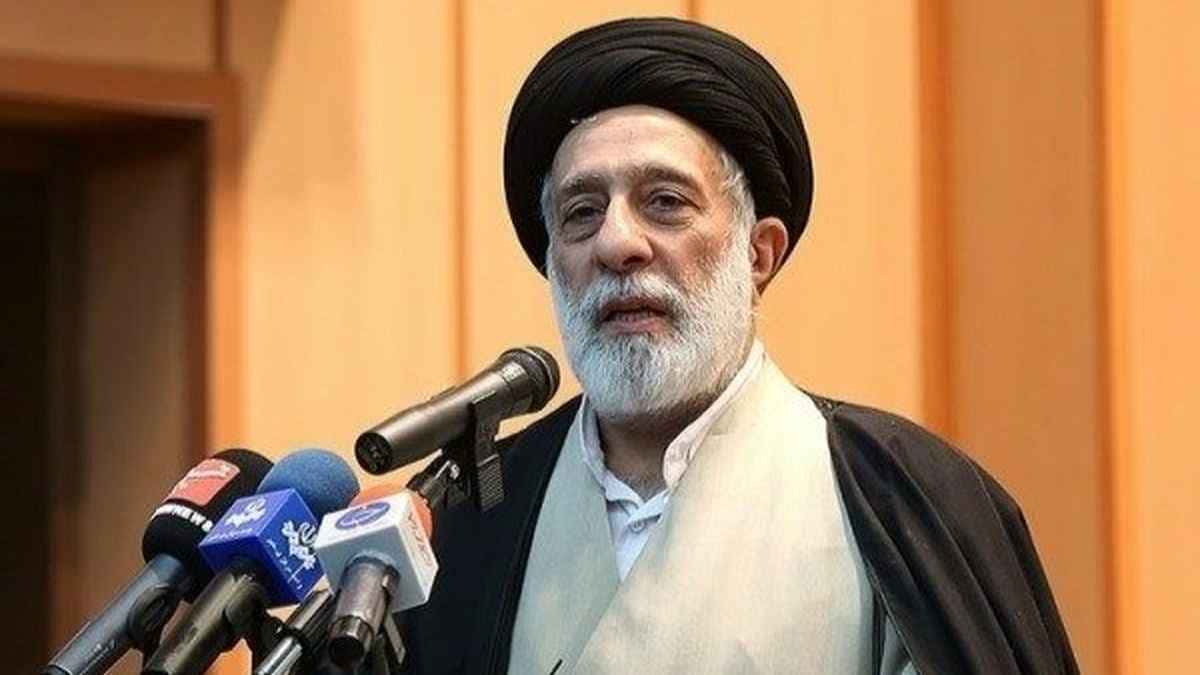 هادي خامنئي شقيق المرشد الإيراني الراحل