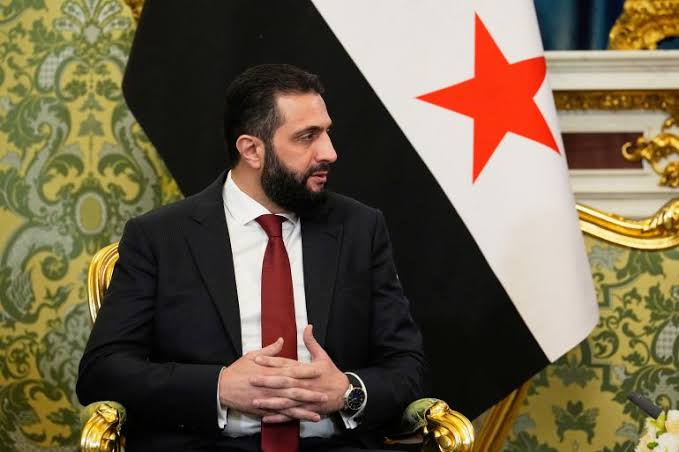 أحمد الشرع رئيس الحكومة الانتقالية في سوريا