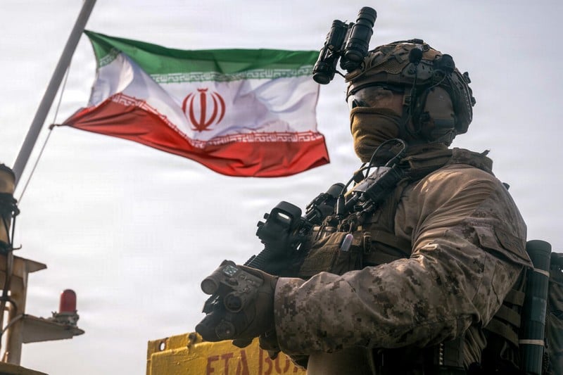 إيران