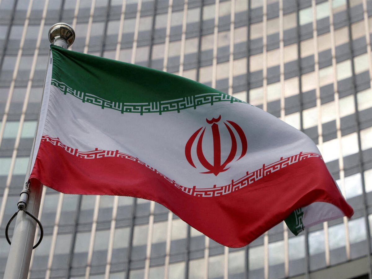 إيران