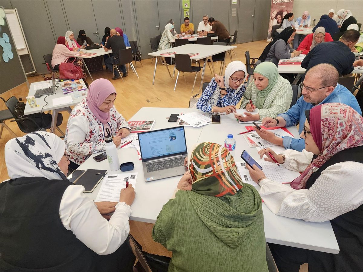 تدريب معلمي اللغة الألمانية على كتاب Dabei