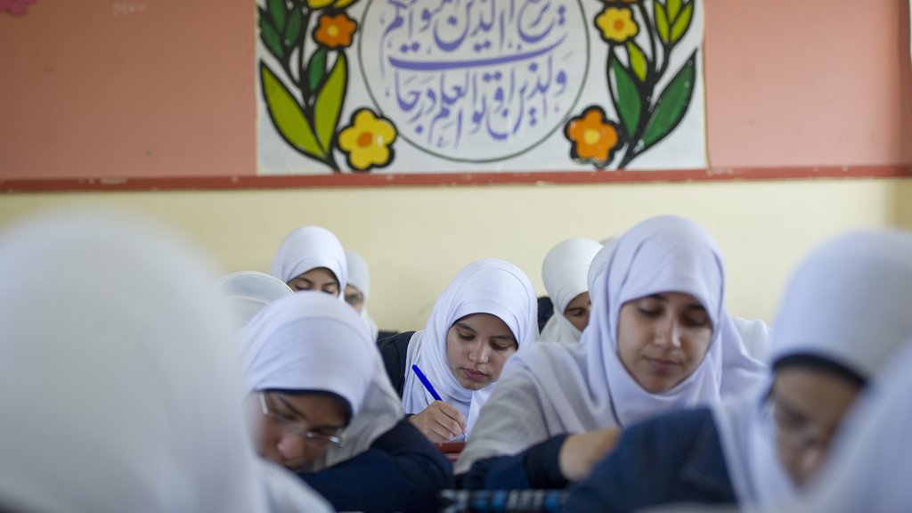 الحجاب في المدارس