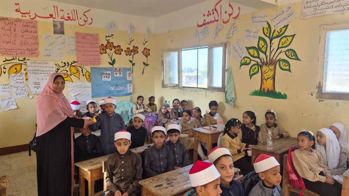 جانب من استقبال الطلاب