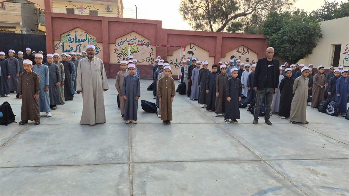 جانب من استقبال الطلاب