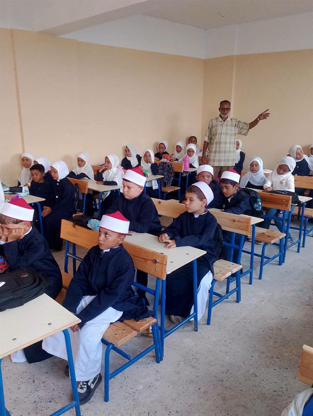 جانب من استقبال الطلاب