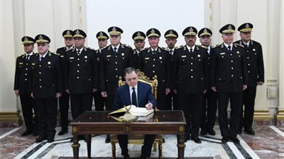 وزير الداخلية وأعضاء الأعلى للشرطة يتوجهون للقصر الجمهورى في عابدين.. ما القصة؟