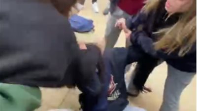 شرخ بالأنف.. النيابة تحقق فى التعدي على طالبة داخل مدرسة  بالتجمع (صور)