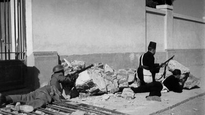 معركة البسالة والتضحية.. ضباط الشرطة يسطرون ملحمة في مواجهة مدافع الإنجليز