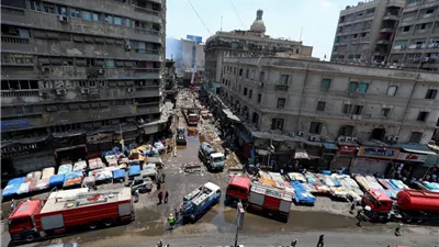 صور| 4 إصابات وخسائر بالملايين.. تفاصيل حريق مول تجاري بالعتبة