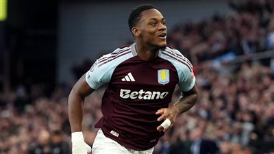 رفض الريال وسان جيرمان.. جون دوران يفضل النصر السعودي 